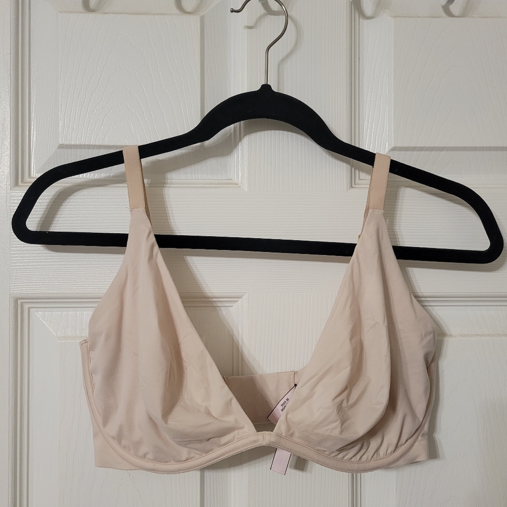 Victorias Secret Incredible Unlined Plunge Bra 34DDD/34F